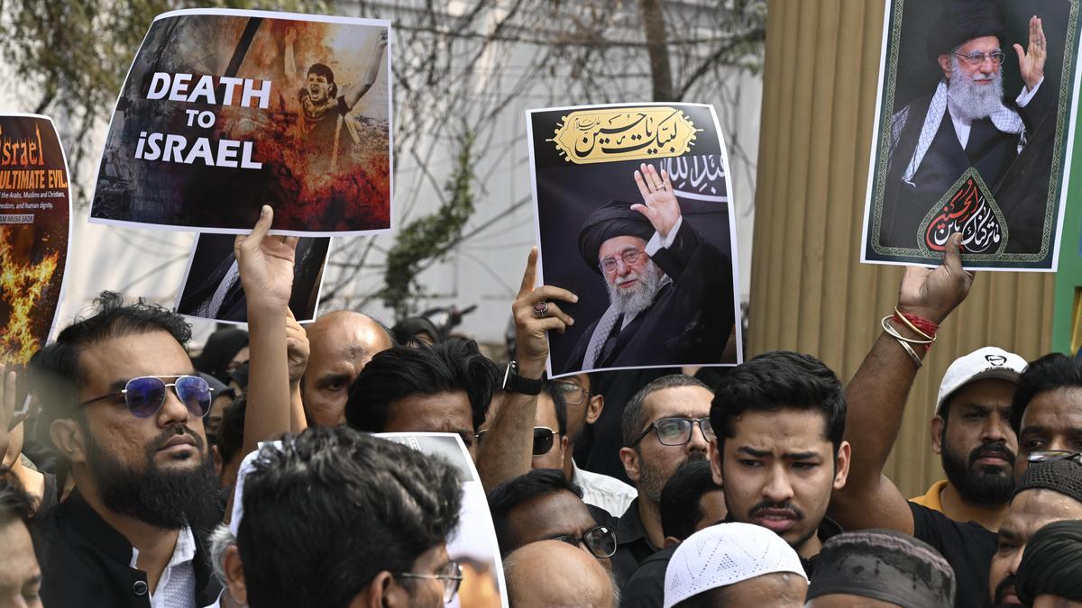 Protest Rally, Mourning over Death of Iran&rsquo;s Khamenei in Hyderabad&rsquo;s Old Quarters
