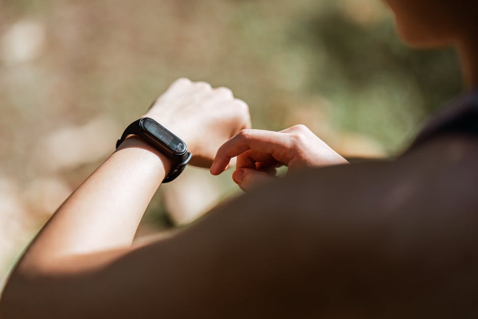 Beyond Basic: Slim Smartwatches Enhancing Women's Fitness
