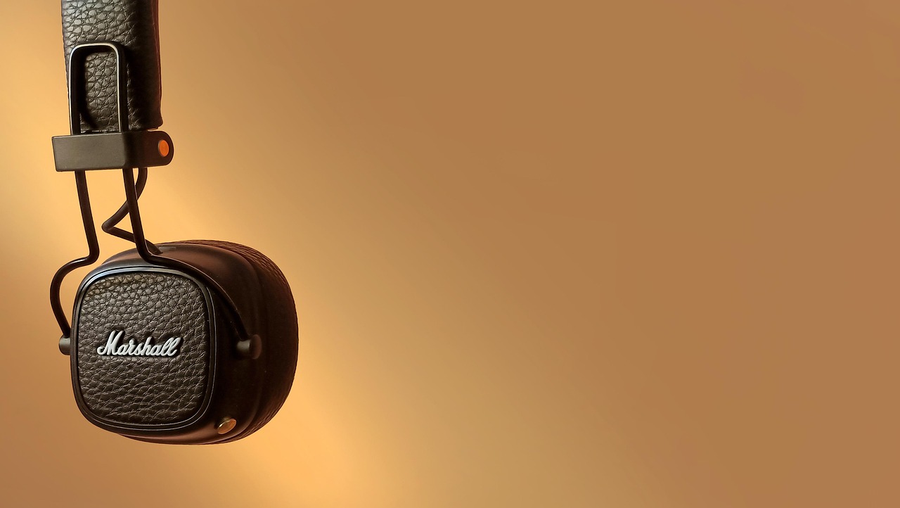 Seamless Connectivity: Exploring Bluetooth Wireless Headphone Tech