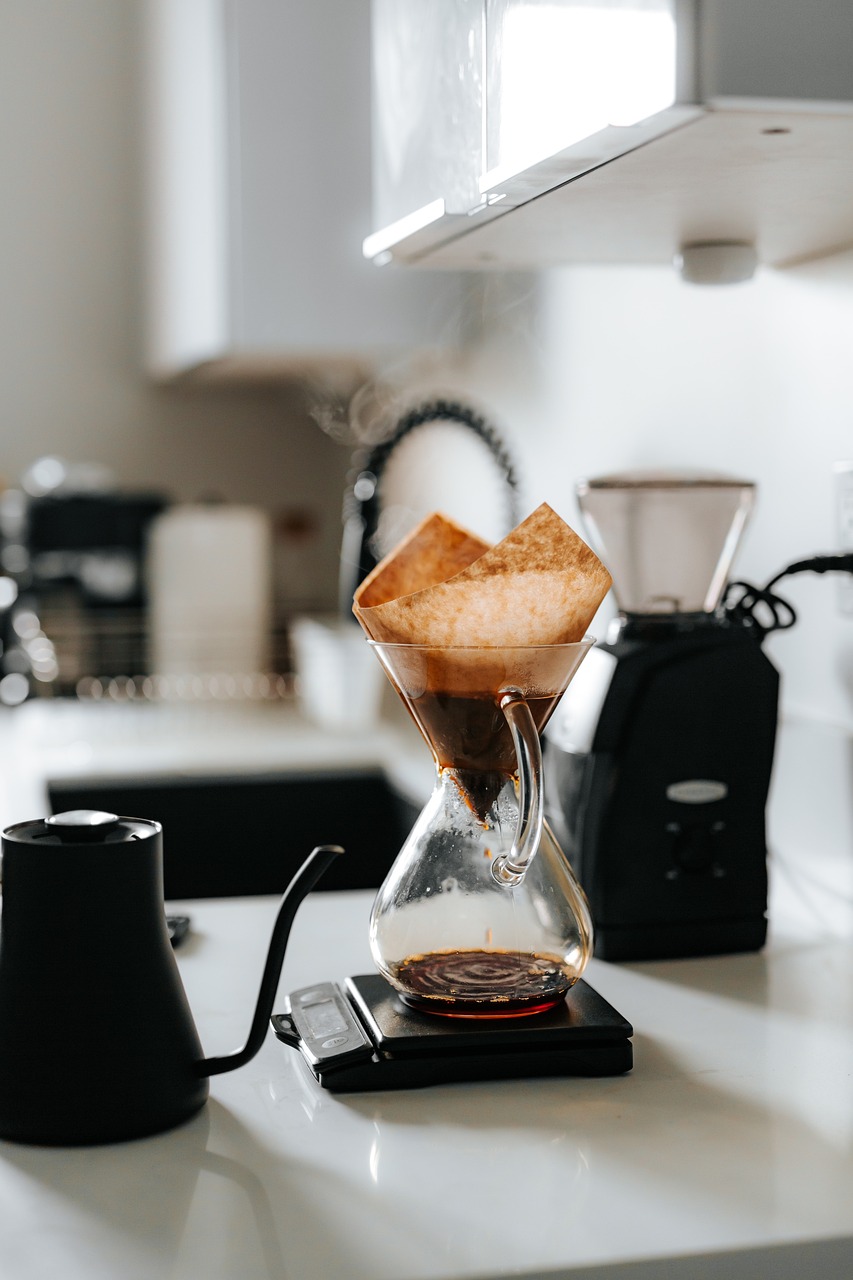 Brewing Cold Coffee with Your Electric Kettle: A Simple Guide