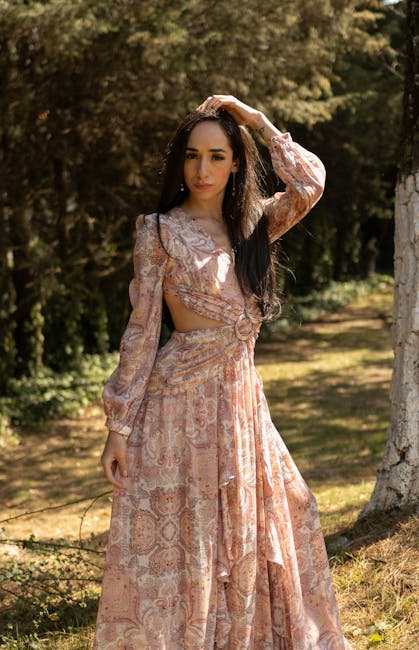Chic Floral Maxi Dresses for Your Summer Wardrobe