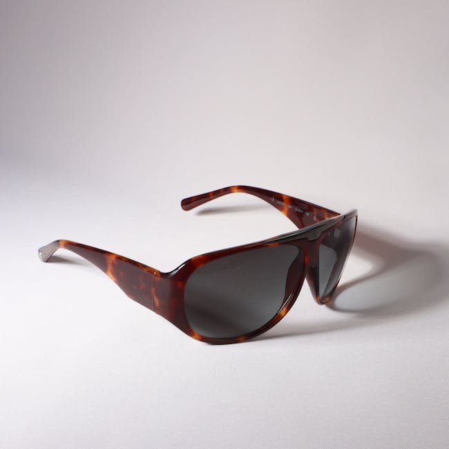 Lightweight Sunglasses for Women: Style Meets Unbeatable Comfort