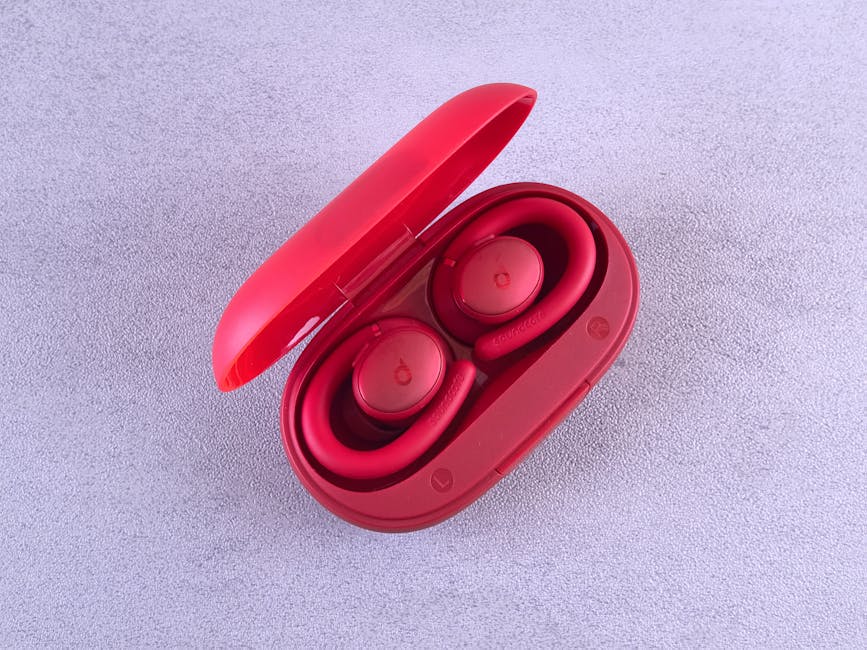 Long Battery Life: Noise Cancelling Earbuds That Last All Day