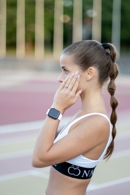 Sun, Sweat, and Smartwatches: Your Summer Fitness Guide