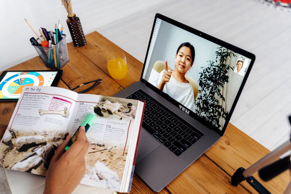 Comparing Top Tablets for Online Education