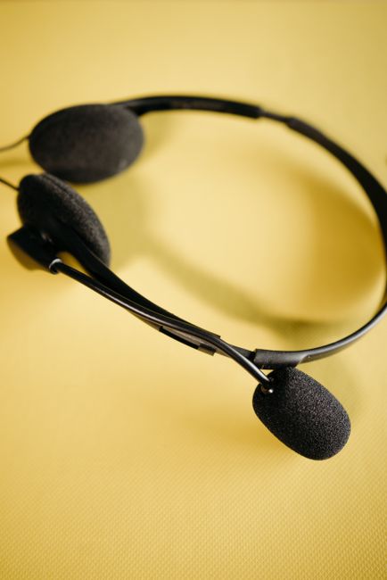 Best Budget Earbuds for Noise-Cancelling Calls