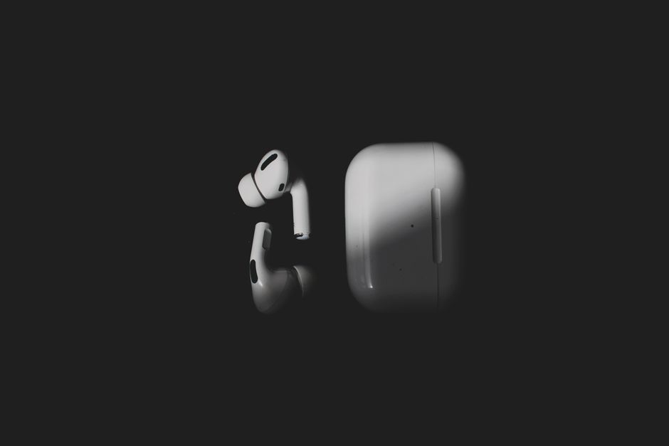 The Best Noise Cancelling Earbuds for Ultimate Peace