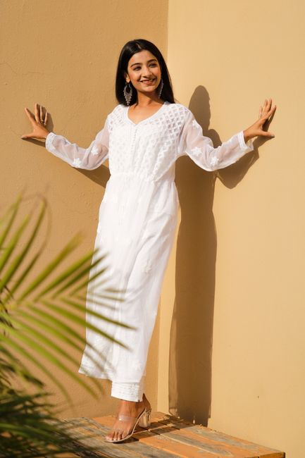 The Ultimate Guide to Lightweight Cotton Kurtis for Everyday Comfort