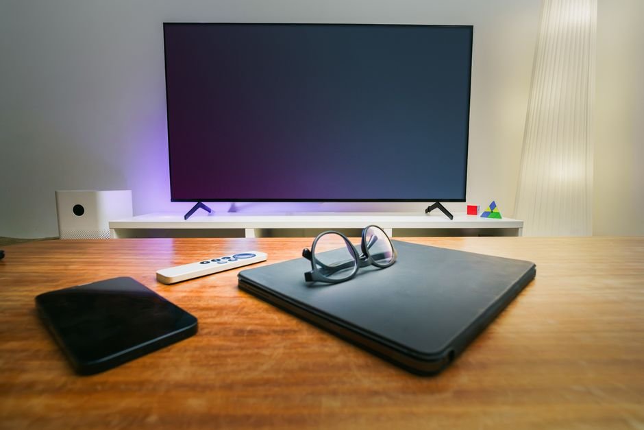 Find Your Perfect Match: 43-Inch 4K Smart TV with Dolby Vision Deals