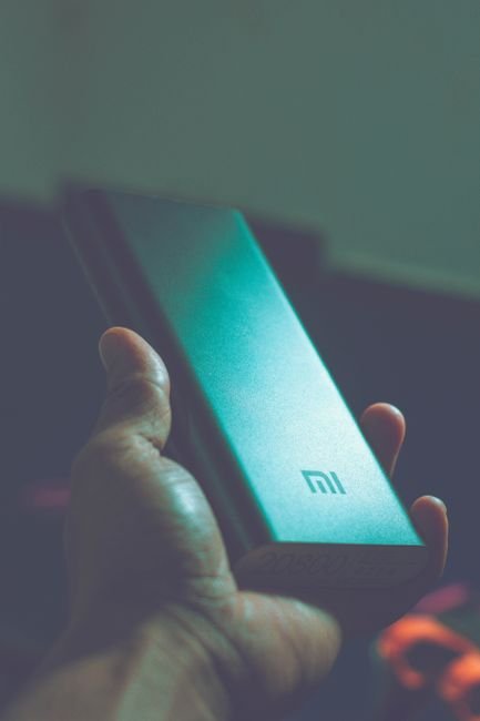 Slim & Lightweight Power Banks: Power on the Go