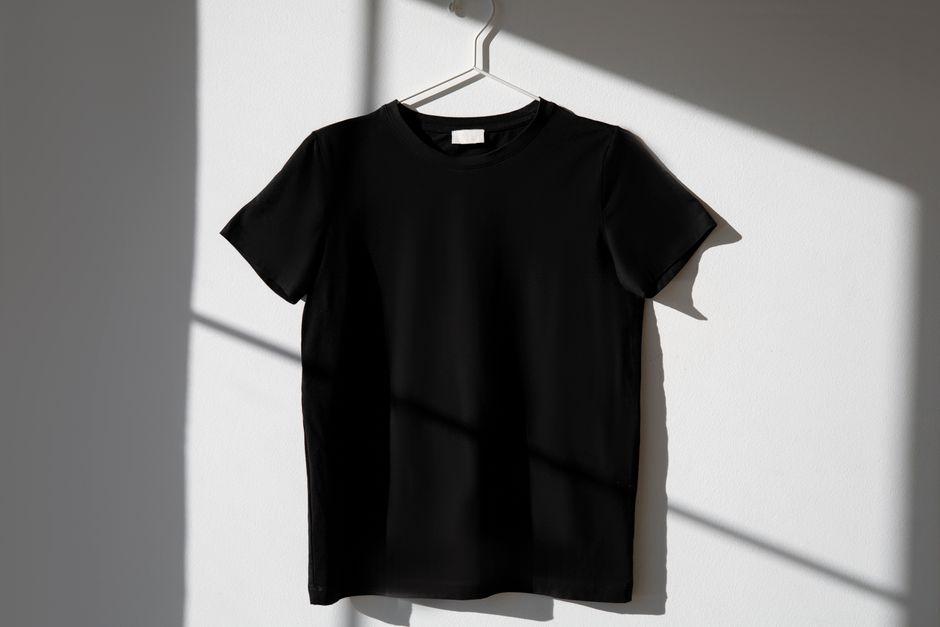 The Ultimate Comfort: Why Men Love Cotton Round Neck T-Shirts for Summer