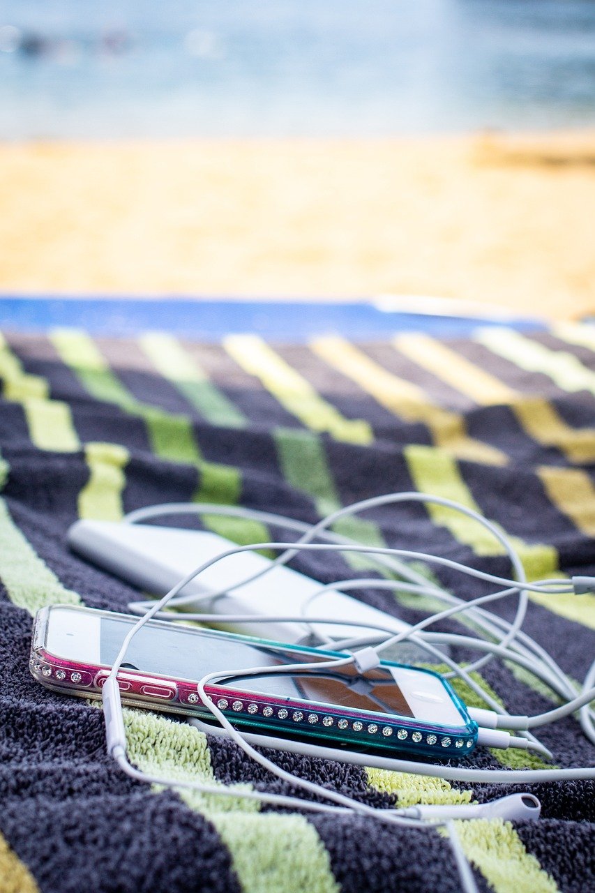 Fast Charging Power Banks: Get Juiced Up in Minutes