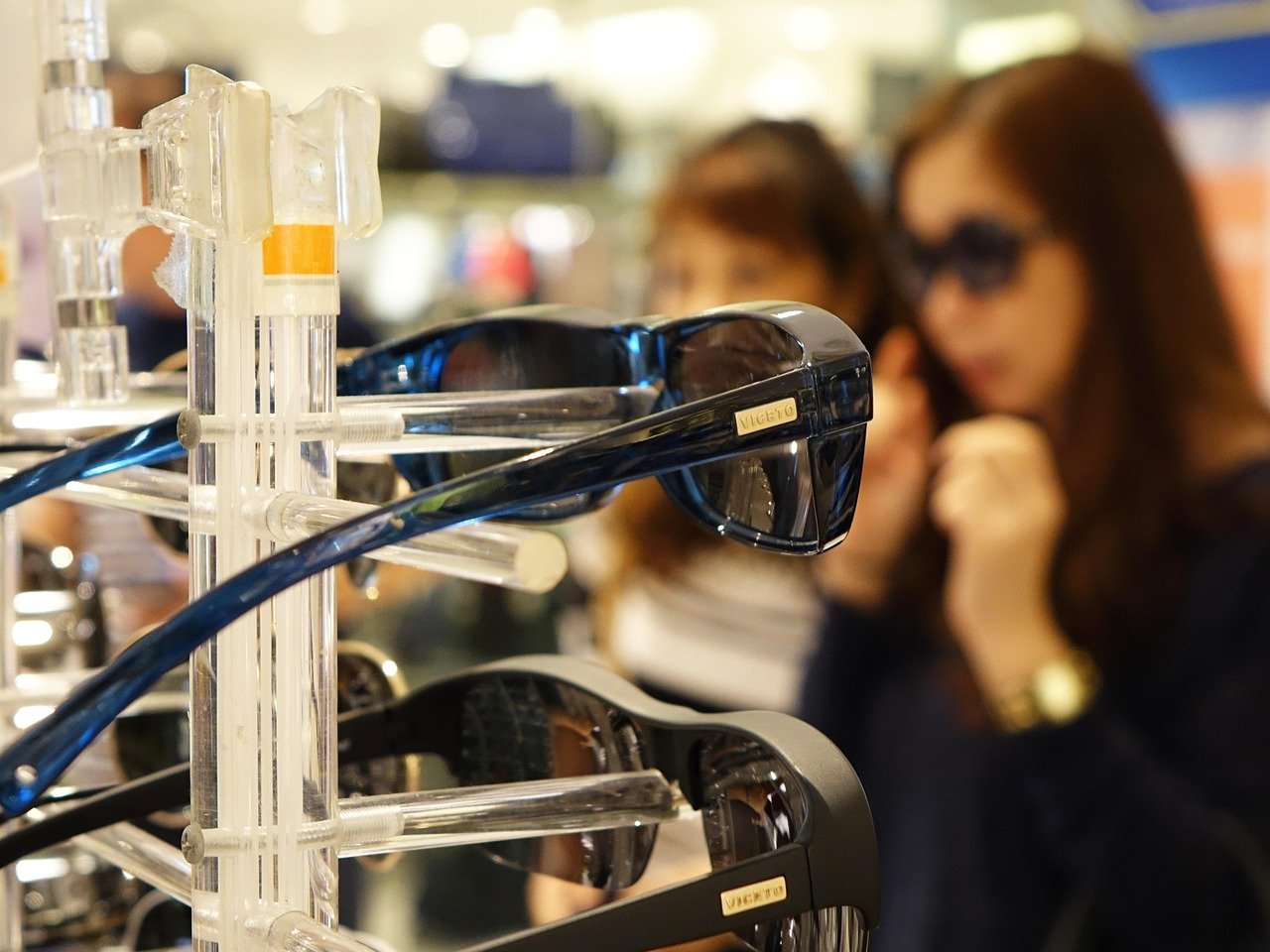 Accessorize Smartly: UV Protective Sunglasses for Sunny Days