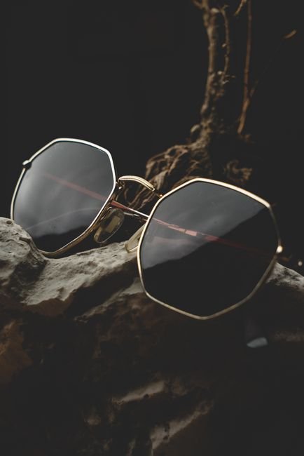 Look Good, Feel Protected: Women's Fashionable UV Sunglasses