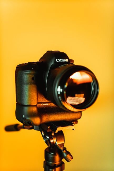 DSLR Camera Price Wars: Who Has the Lowest Prices?