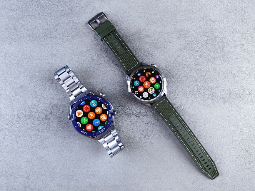 Choosing an AMOLED Smartwatch: What Men Need to Know