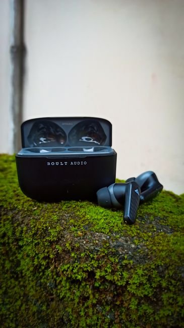 The Best Wireless Earbuds for Calls and Productivity