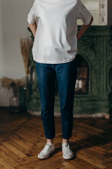 Summer Style Essential: Why You Need a Breathable Cotton T-Shirt