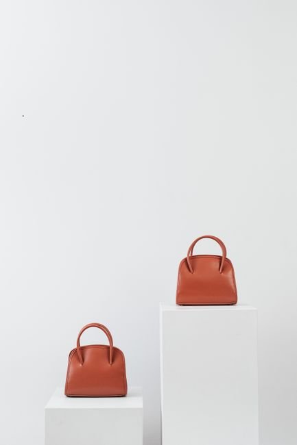 From Tote to Clutch: Finding the Perfect Handbag for Your Needs