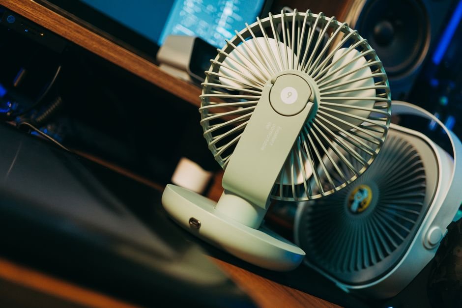 Why a USB Rechargeable Fan is a Must-Have for On-the-Go Comfort