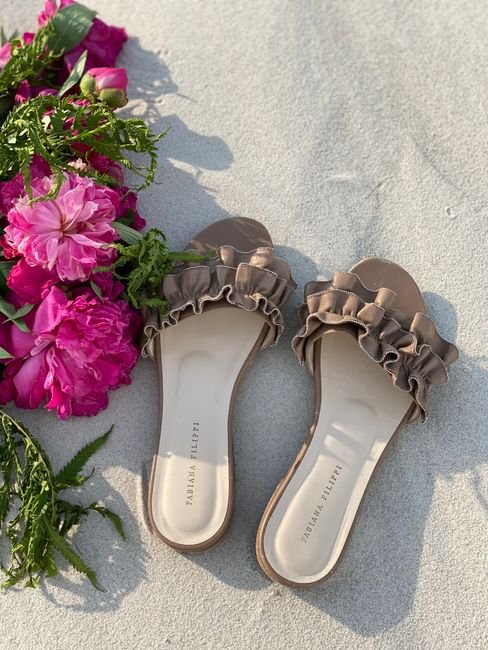 Embrace the Flip-Flop: Stylish & Practical Choices