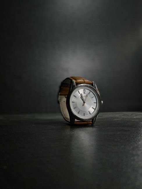 Smartwatch Under 2000: Best Features for Your Money
