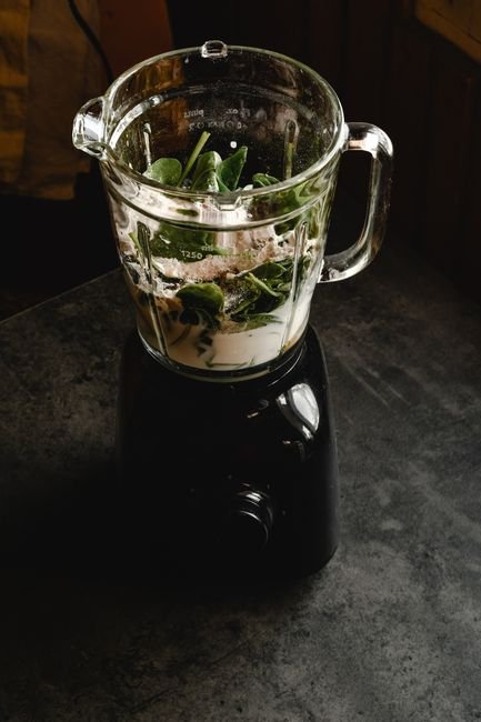 Achieve Creamy Smoothies with These High-Speed Mixer Grinders
