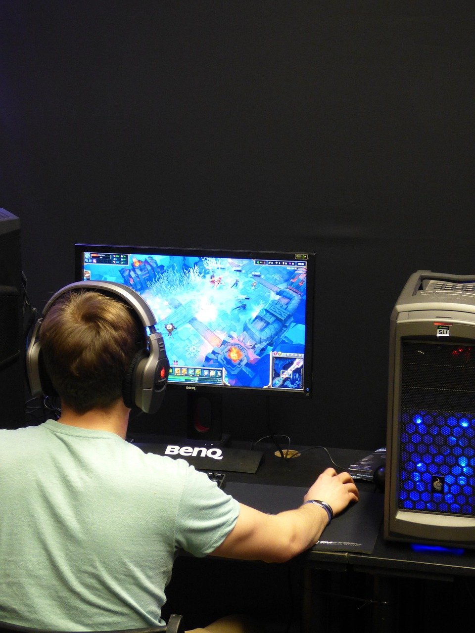 Choosing the Right 240Hz Gaming Monitor: A Buyer's Guide