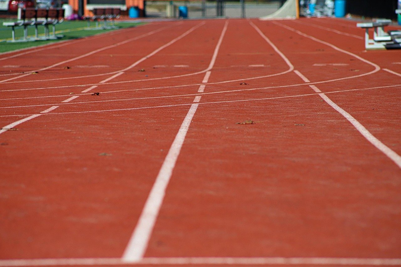 Smart Ring vs. Smartwatch: Which is Best for Health Tracking?