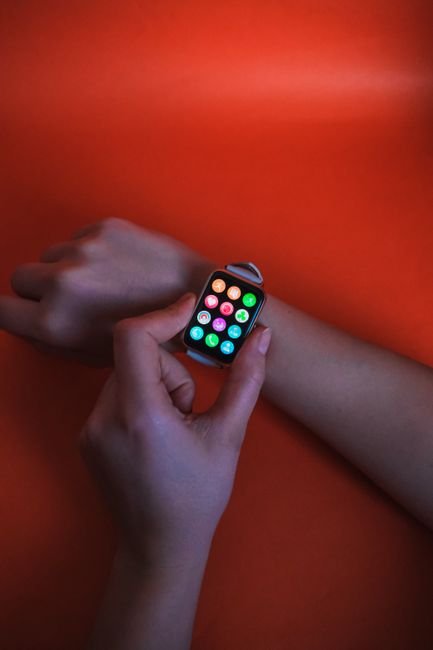 Stay in Touch Effortlessly: Bluetooth Calling Smartwatches for Her