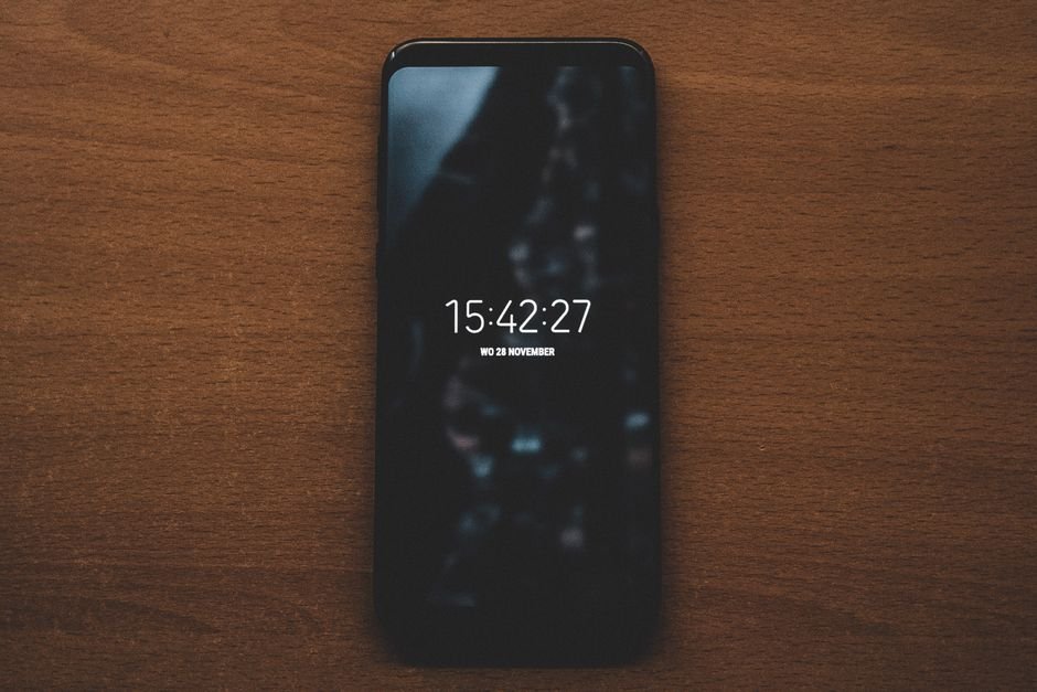 The Future is Bright: AMOLED Smartphones Leading the Way