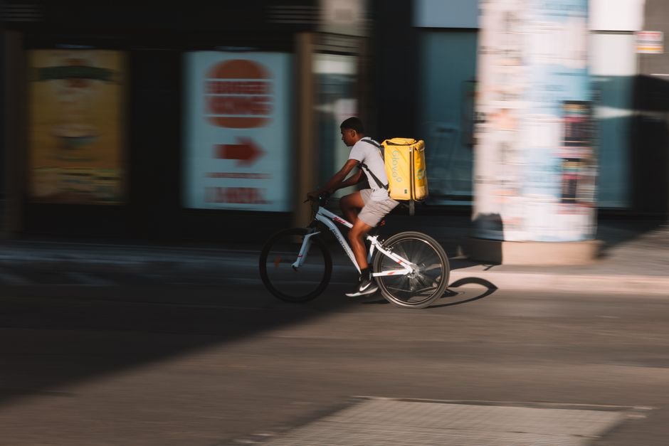 Power Bank Delivery in a Flash: Never Run Out of Battery