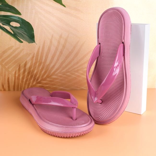 Stylish & Supportive: The Comfiest Women's Summer Sandals