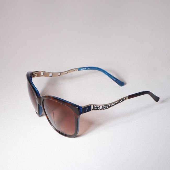 Celebrity Sunglass Styles: Get the Look for Less