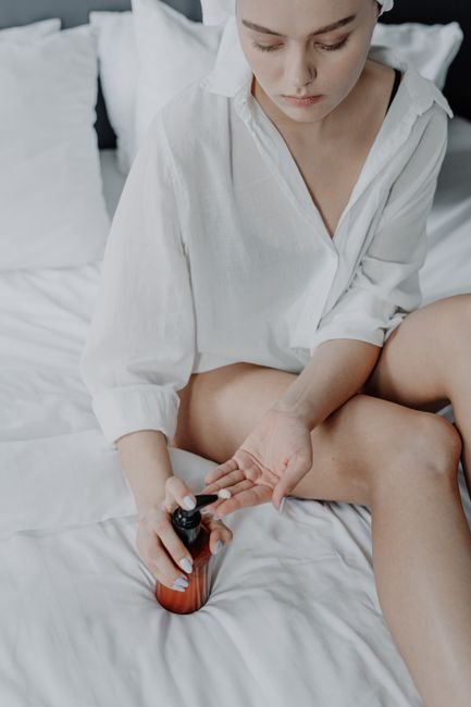 Summer Vibes: Embrace the Casual Linen Shirt Trend