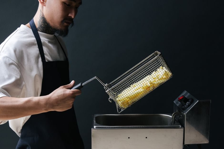 The Smart Choice: Compact Air Fryers for Small Family Living