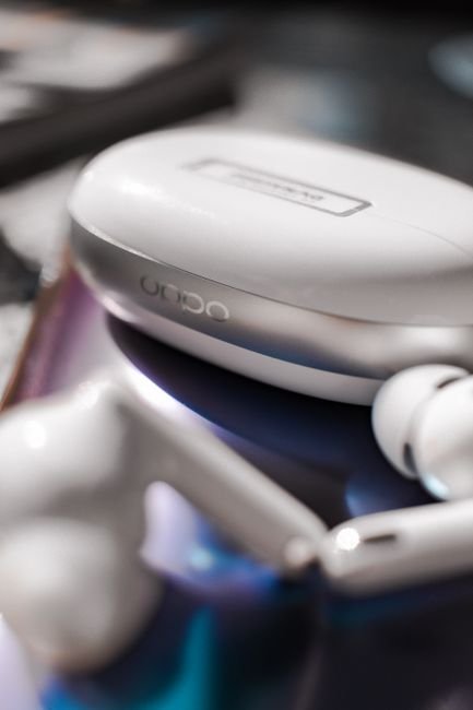 Unbeatable Sound Quality: Buy Bluetooth Earbuds with Active Noise Cancellation