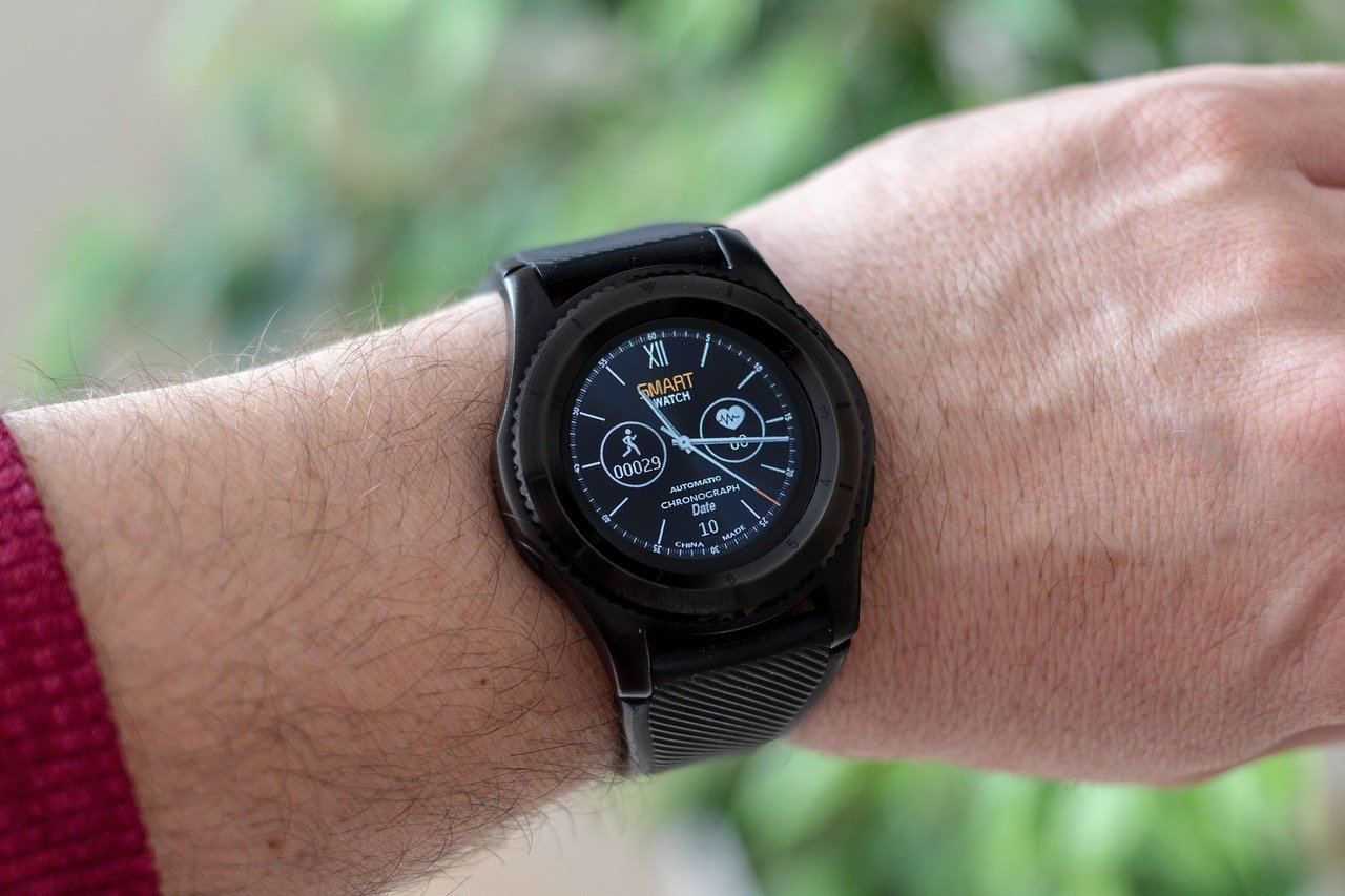 Stay Informed About Your Heart: Smartwatches with Advanced BP Monitoring
