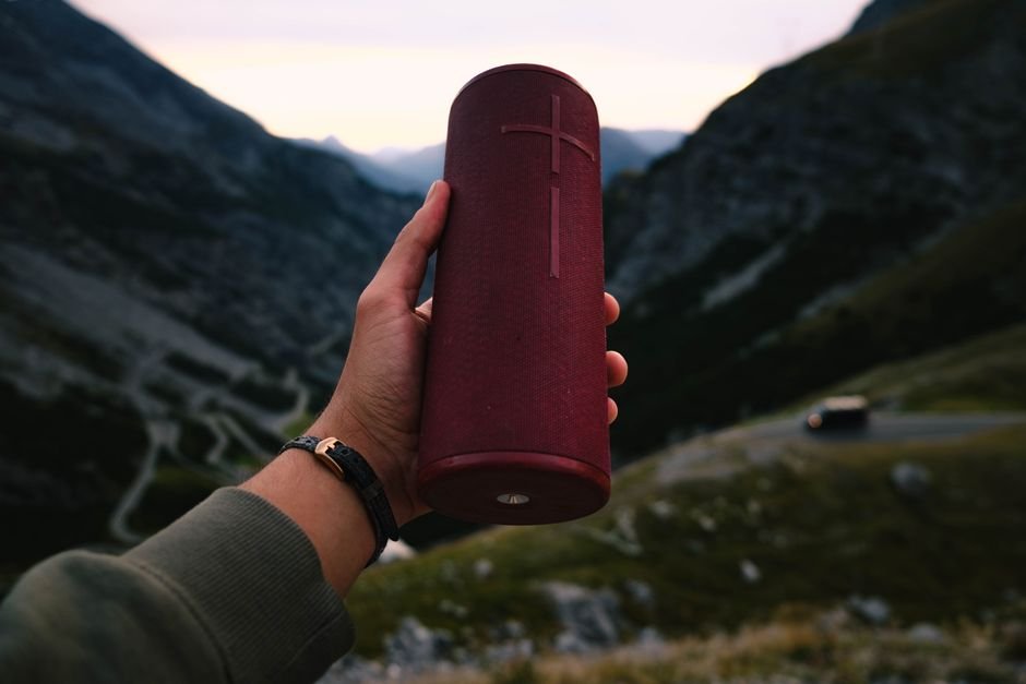 Immerse Yourself in Sound: High-Quality Waterproof Speakers