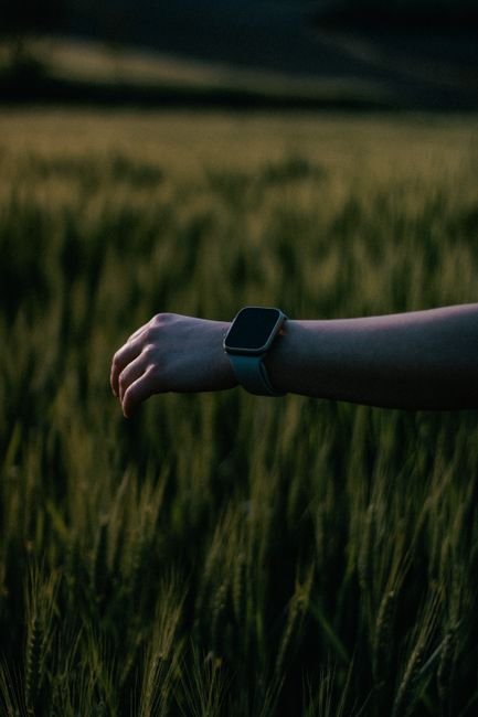 Smartwatch Under 5000: Unbeatable Value, Buy Today!