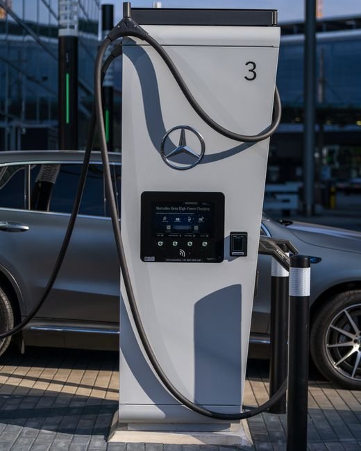 Dual Port Car Chargers: Charge Multiple Devices Simultaneously