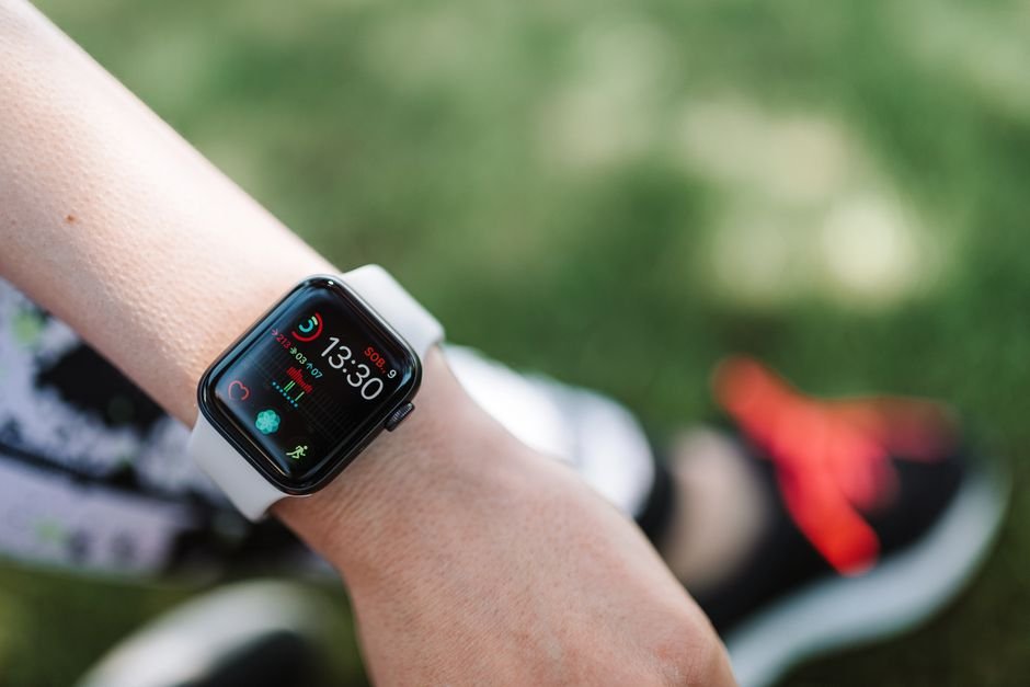 Get Fit Smarter: Fitness Bands with Built-in Heart Rate Monitors
