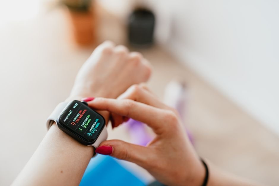 Personalized Workouts: Fitness Bands with Accurate HR Data
