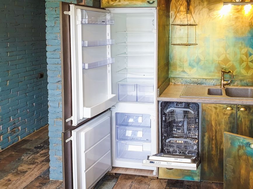 French Door vs. Side-by-Side Refrigerators: Which is Right for You?